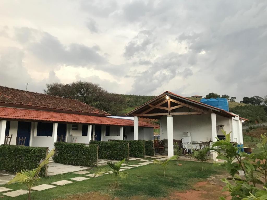 Pousada Vale Das Cachoeiras Bueno Brandão Zewnętrze zdjęcie